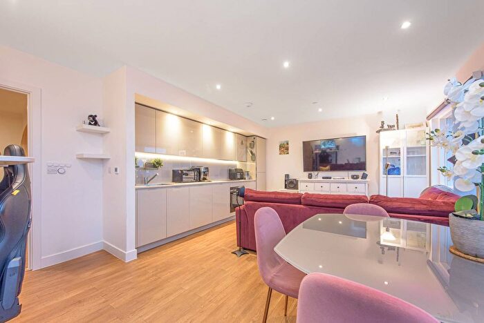 1 Bedroom Flat To Rent In Hoy Close, Colindale, London, NW9