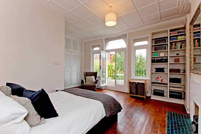 1 Bedroom Flat To Rent In Greencroft Gardens, South Hampstead, London, NW6