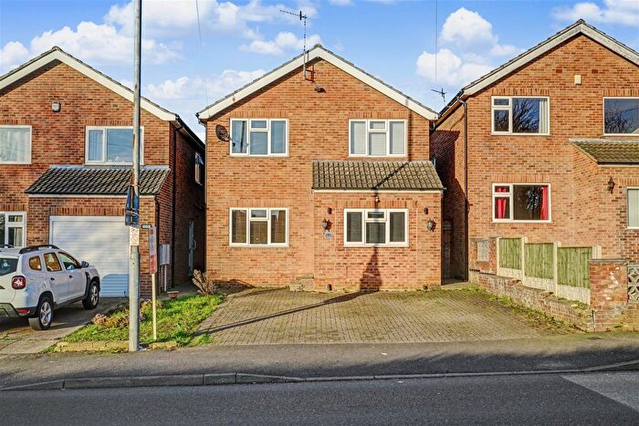 3 Bedroom Detached House For Sale In Coppice Road, Arnold, Nottingham, NG5