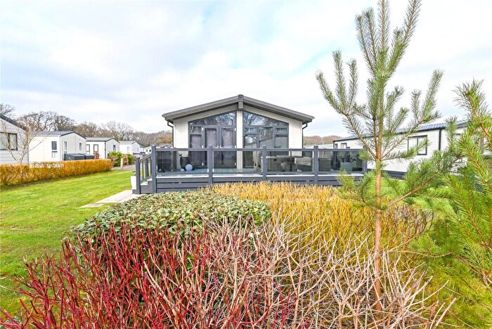 2 Bedroom Park Home For Sale In Aspen, Hoburne Bashley Holiday Park, New Milton, Hampshire, BH25