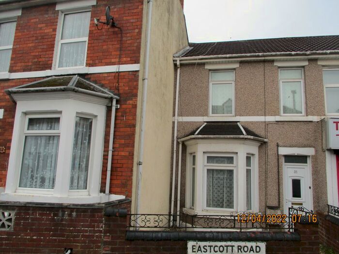 3 Bedroom Terraced House To Rent In Eastcott Road, Swindon, SN1