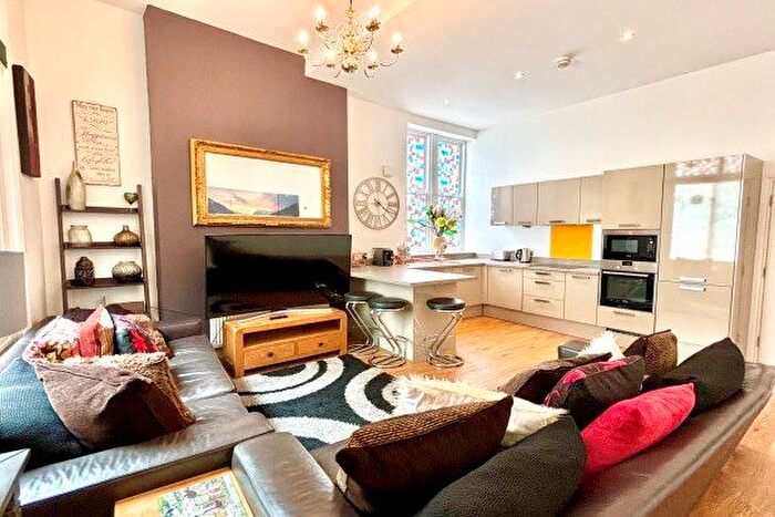 2 Bedroom Flat To Rent In Amen Corner, Newcastle Upon Tyne, NE1