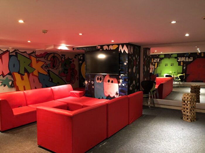 Studio To Rent In Great Horton Road, Bradford, BD7