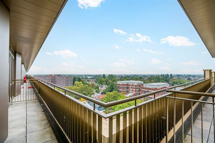 2 Bedroom Flat For Sale In The Cocoa Works, Haxby Road, York, YO31