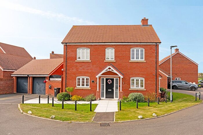 4 Bedroom Detached House For Sale In Coningsbury Lane, Shortstown, Bedford, MK42