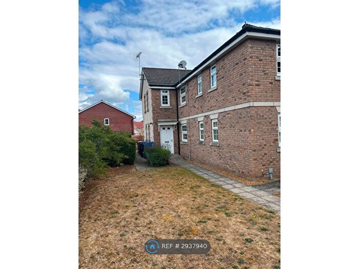 2 Bedroom Flat To Rent In Russet Drive, Red Lodge, Bury St. Edmunds, IP28
