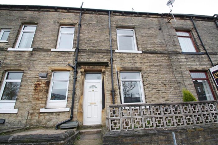 2 Bedroom Terraced House To Rent In Moorfield Street, Halifax, HX1