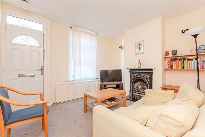 3 Bedroom Terraced House For Sale In Catherine Street, Rochester, Kent, ME1