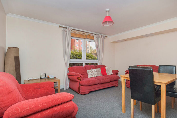 3 Bedroom Flat To Rent In St Clair Road Edinburgh United Kingdom, EH6