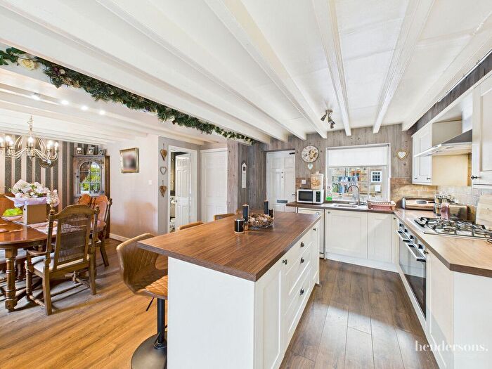 2 Bedroom Cottage For Sale In Stakesby Vale Court, Whitby, YO21