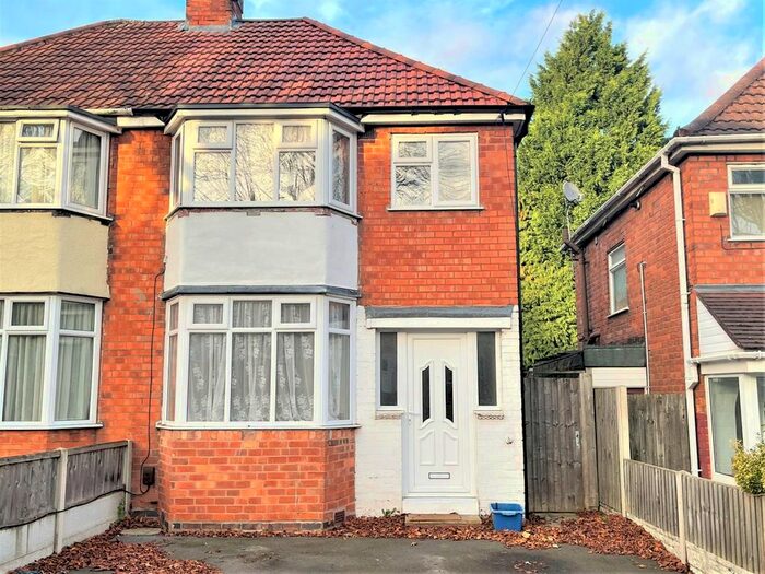 3 Bedroom Semi-Detached House To Rent In Calshot Road, Great Barr, Birmingham, B42