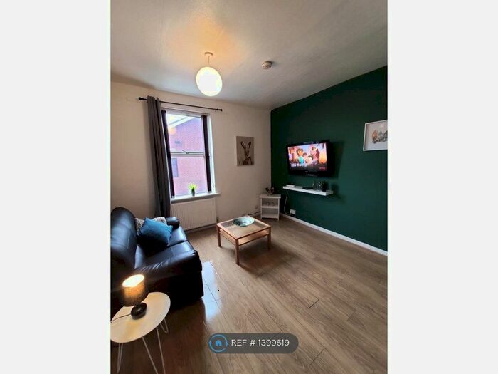 3 Bedroom Flat To Rent In Copson Street, Manchester, M20