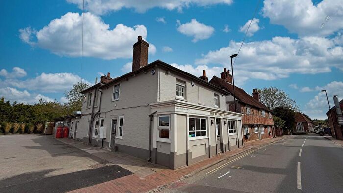 Flat To Rent In Winchester Street, Botley, SO30