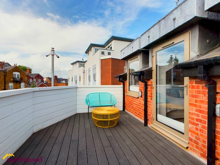 1 Bedroom Studio To Rent In Calthorpe Street, Banbury, OX16