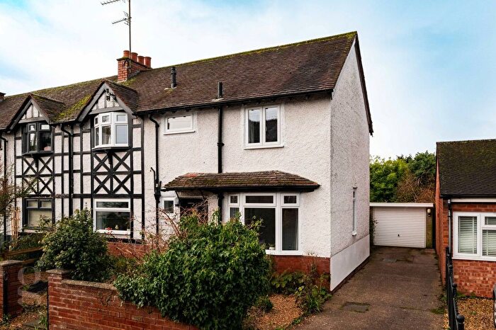 3 Bedroom Semi Detached House For Sale In Penn Grove Road, Hereford, HR1