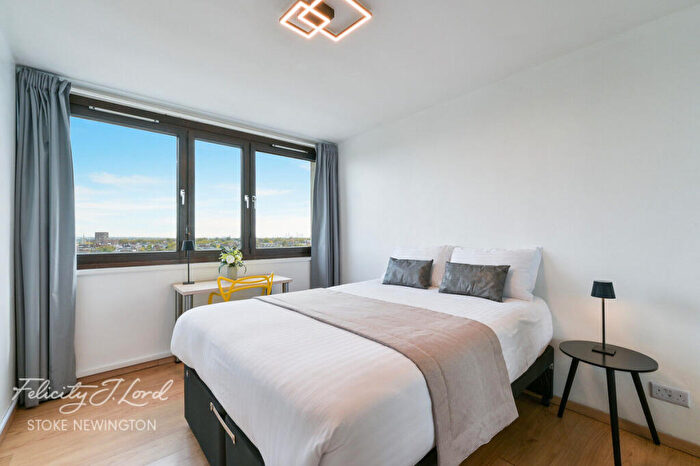 3 Bedroom Flat For Sale In Bethune Road, London, N16