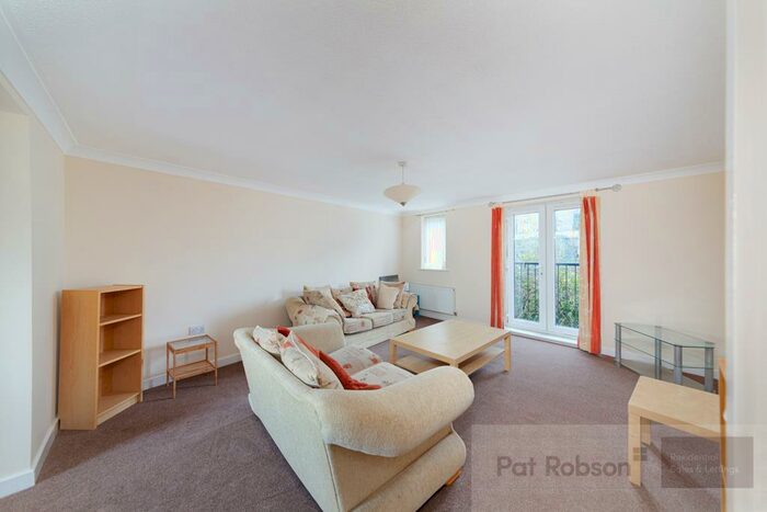 2 Bedroom Flat To Rent In Chillingham Road, Heaton, NE6