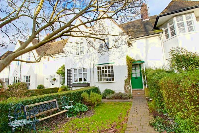 3 Bedroom Semi-Detached House To Rent In Wordsworth Walk, London, NW11