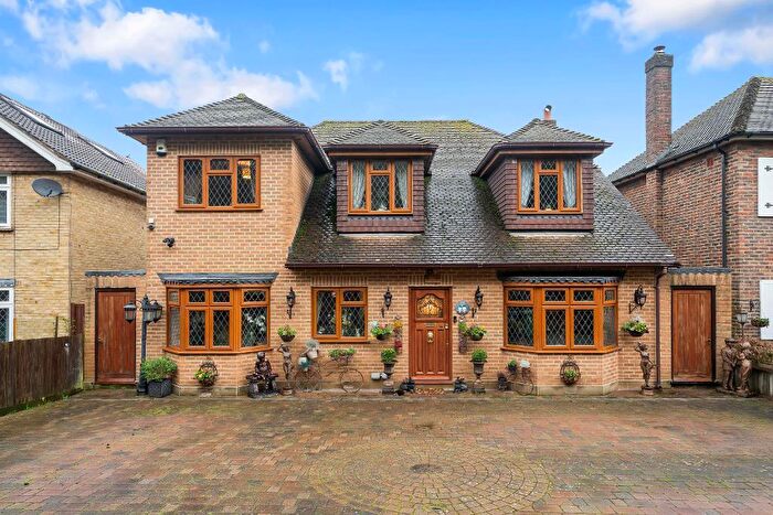 5 Bedroom Detached House For Sale In Bankside, South Croydon, Surrey, CR2
