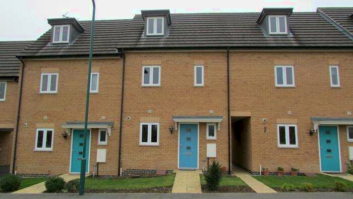 3 Bedroom Town House To Rent In Beadle Way, Gunthorpe, Peterborough, PE4