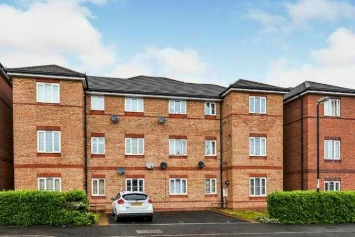 2 Bedroom Flat To Rent In Southmead Way, Walsall, WS2