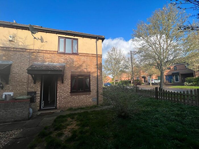 1 Bedroom Semi-Detached House To Rent In Rillington Gardens, Emerson Valley, Milton Keynes, MK4