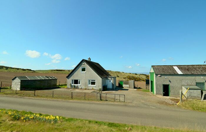 3 Bedroom Detached House For Sale In Dalritchmuir, Rait Perth, PH2