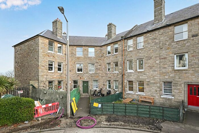 3 Bedroom Flat For Sale In / Piershill Square West, Edinburgh, EH8