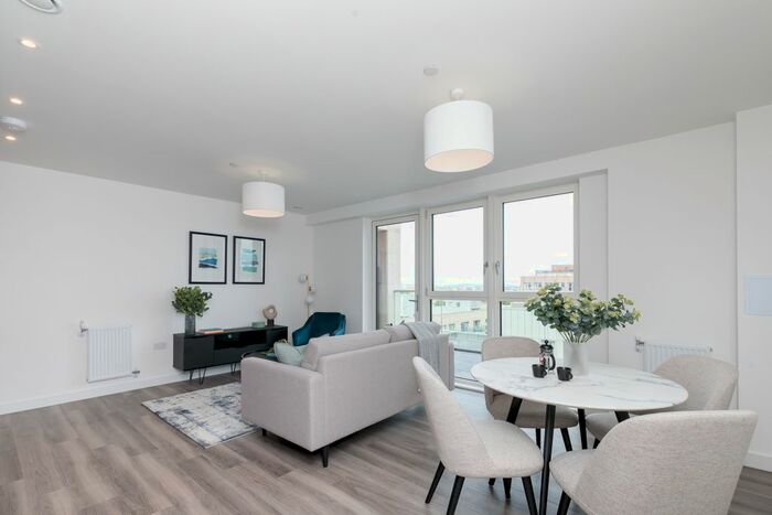 2 Bedroom Flat To Rent In Thunderer Street, London, E13