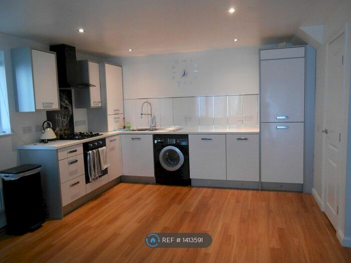 2 Bedroom Terraced House To Rent In Jesmond Grange, Aberdeen, AB22