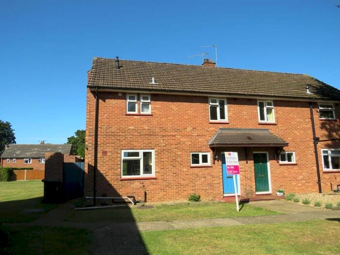 3 Bedroom Semi-Detached House To Rent In Barton Road, Badersfield, Norwich NR10