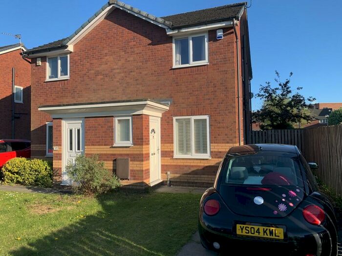 2 Bedroom Semi-Detached House To Rent In Chiffon Way, Salford, M3