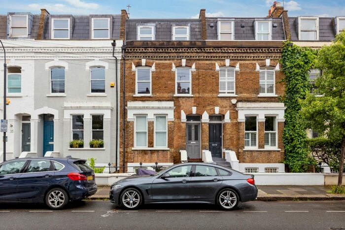 2 Bedroom Flat To Rent In Kilmaine Road, SW6