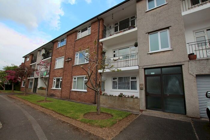 2 Bedroom Flat To Rent In Alfreda Court, Kingsland Road, Whitchurch, CF14