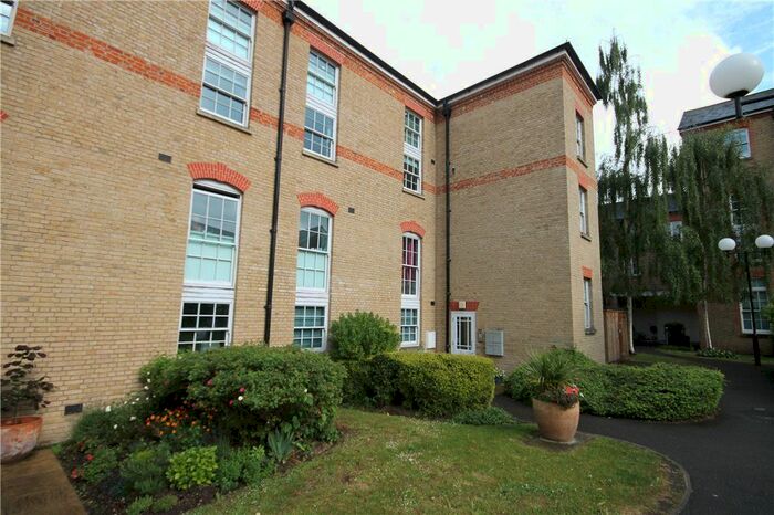 2 Bedroom Flat To Rent In Pulteney Close, Isleworth TW7