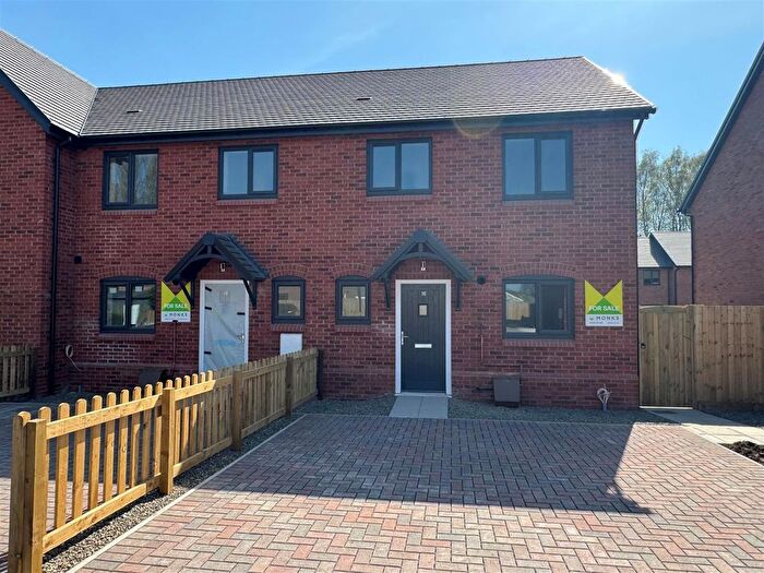 3 Bedroom End Of Terrace House For Sale In Stones Wharf, Weston Rhyn, Oswestry, SY10