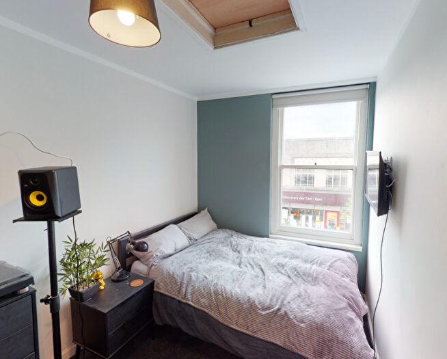 5 Bedroom Flat To Rent In Gloucester Road, Bristol, BS7