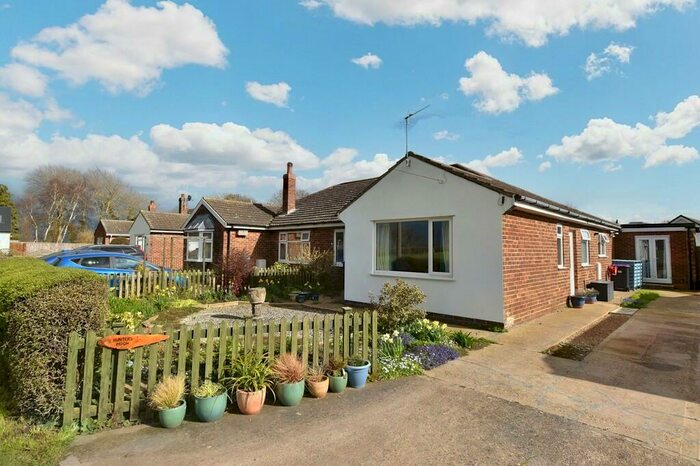 3 Bedroom Semi-Detached Bungalow For Sale In Grange Lane, Manby, LN11