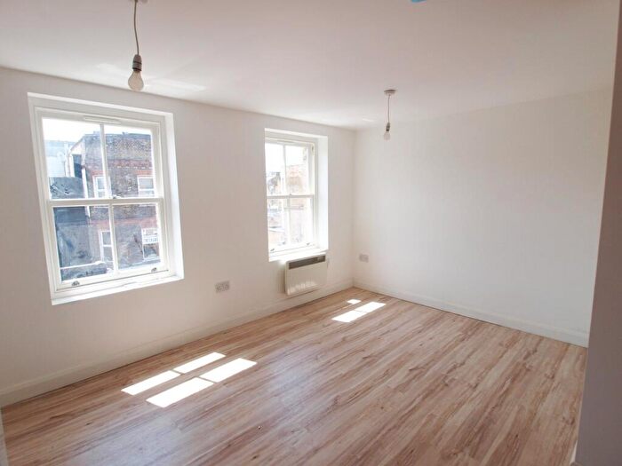 2 Bedroom Flat To Rent In Chapel Market, Islington, N1