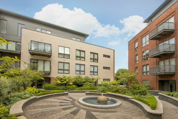 2 Bedroom Flat To Rent In Brewery Lane, Twickenham, TW1