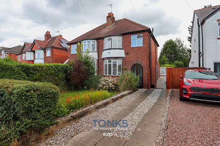 3 Bedroom Semi-Detached House For Sale In Hagley Road, Hayley Green, Halesowen, B63