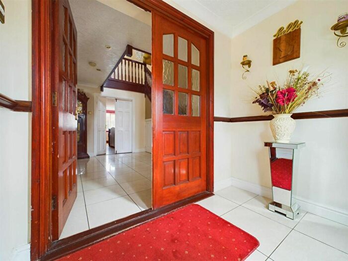 7 Bedroom Detached House For Sale In Jessops Lane, Gedling, Nottingham, NG4