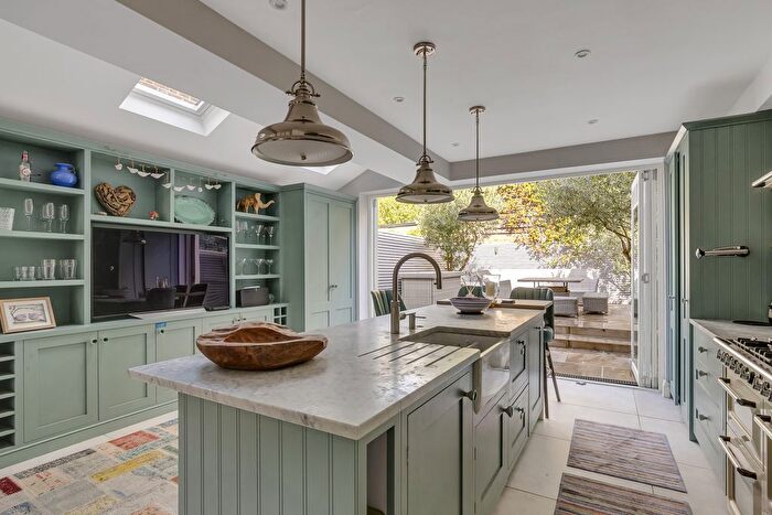 4 Bedroom Terraced House To Rent In Fullerton Road, Wandsworth, SW18