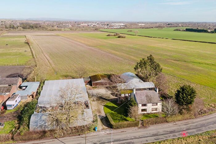 3 Bedroom Cottage For Sale In Lumber Lane, Burtonwood, Warrington, WA5