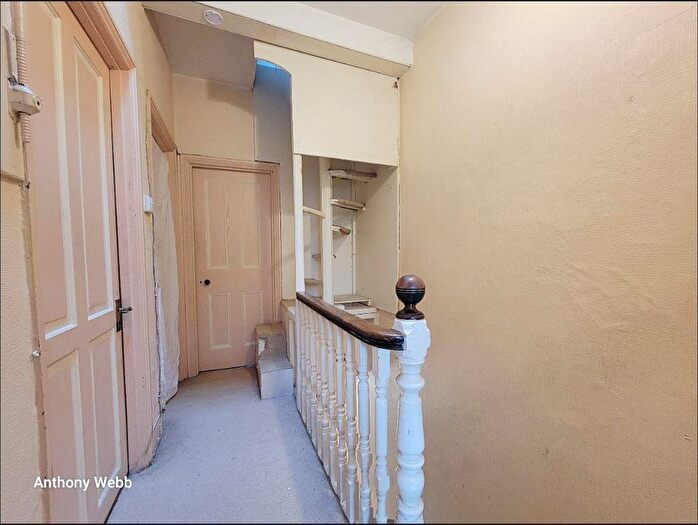 3 Bedroom Terraced House For Sale In Maryland Road, Wood Green, N22