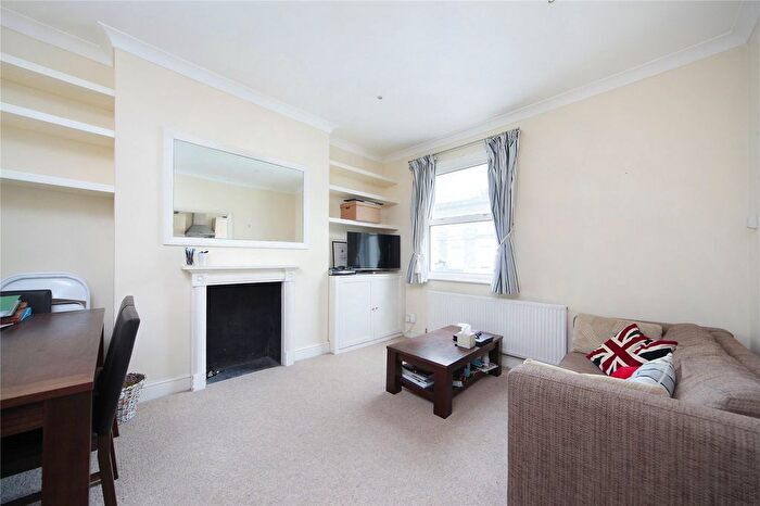1 Bedroom Flat To Rent In Brussels Road, Battersea, SW11