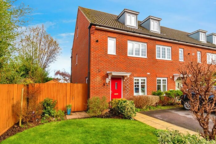 3 Bedroom End Of Terrace House For Sale In Folland Close, North Baddesley, Southampton, Hampshire, SO52