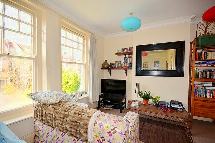2 Bedroom Flat To Rent In Highgate Avenue, Highgate, London, N6