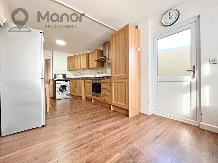 2 Bedroom Flat To Rent In Wickham Road, Gants Hill, IG2