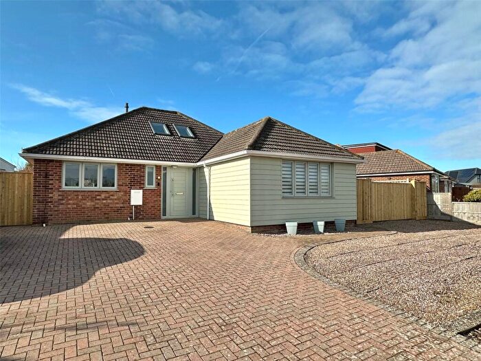 4 Bedroom Detached House For Sale In Island View Close, Milford On Sea, Lymington, SO41